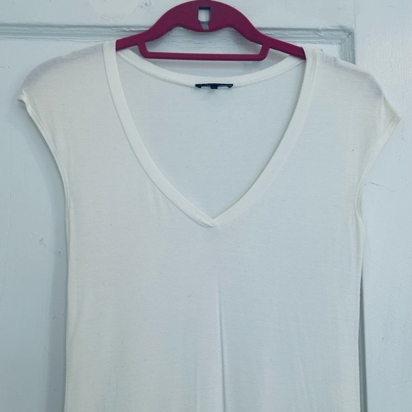 Theory cap sleeve V neck tee - Picture 2 of 3